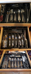 Expandable Silverware Drawer Organizer – Adjustable Black Cutlery Tray for Kitchen