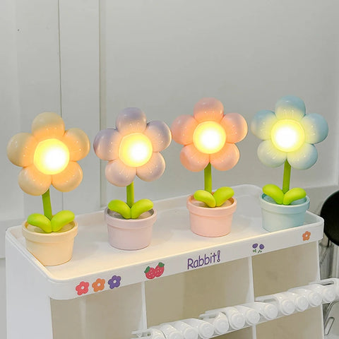 Mini LED Flower Night Light – Cute Table Lamp & Bedroom Decor Gift
